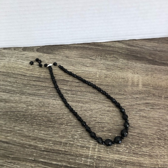 Vtg Black Glass Faceted Beaded Necklace - Picture 7 of 11